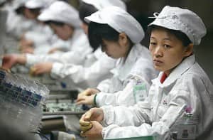 500x_12foxconn-workers